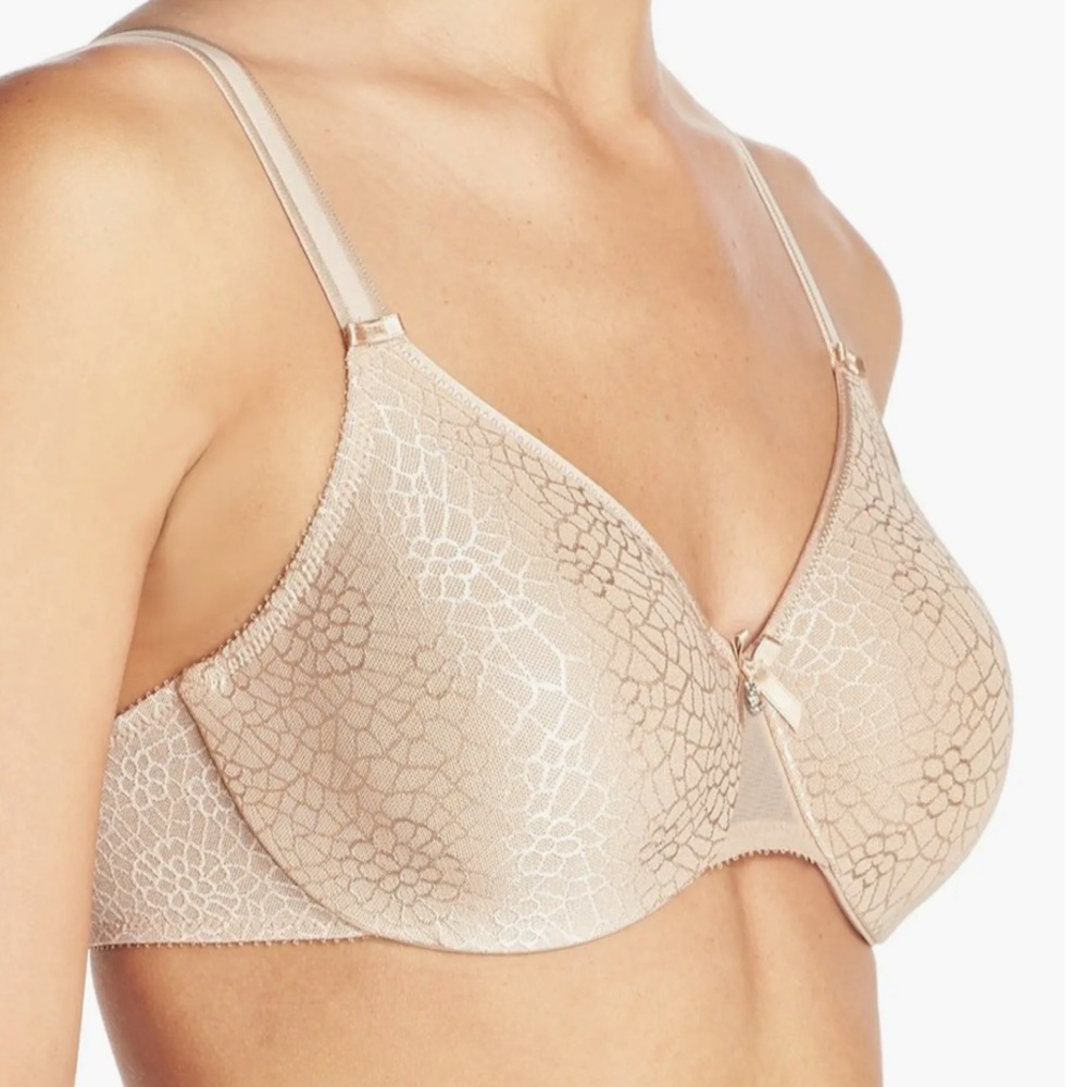 Chantelle C Magnifique Underwire Minimizer Bra - Picture 2 of 8
